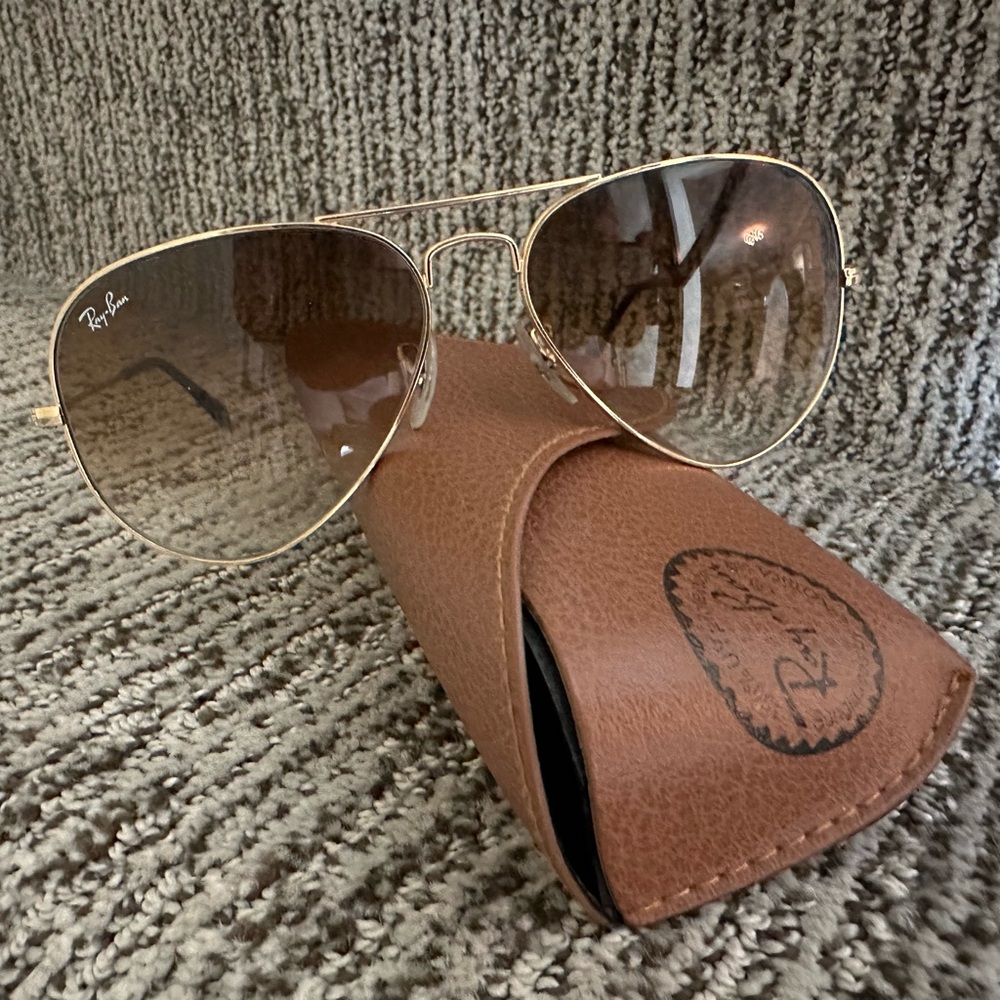 Authentic Ray Ban Gradient Aviator Sunglasses